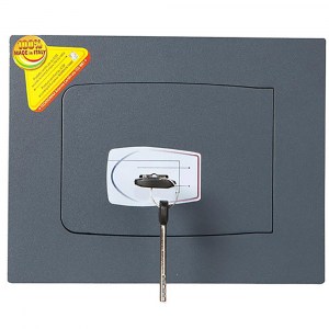 GK-1-coffre-fort-emmurer-de-face-serrure-cle